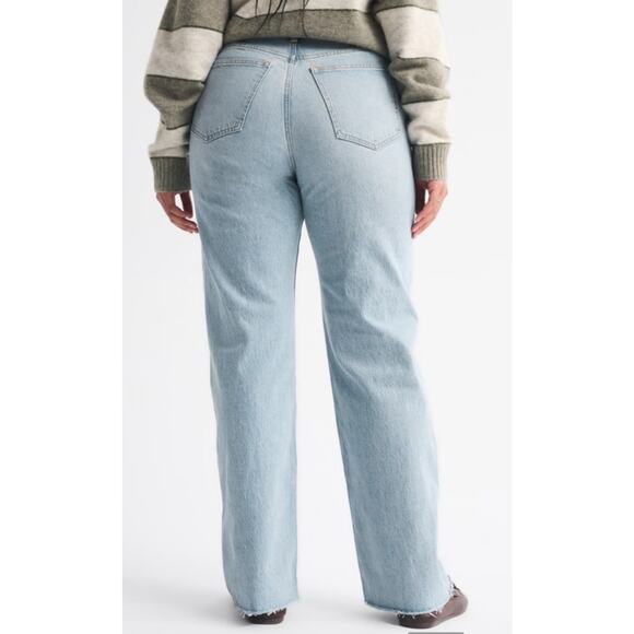 Abercrombie & Fitch - 90s Relaxed Raw Hem / 30XL/ Light wash - Picture 2 of 9